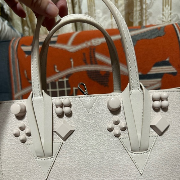 Christian Louboutin Cabachic Cream Leather Tote Bag w/ Long Straps - Picture 4 of 14